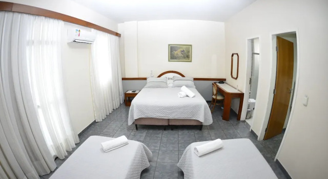 Трёхместный номер Standard Champagnat Praia Hotel