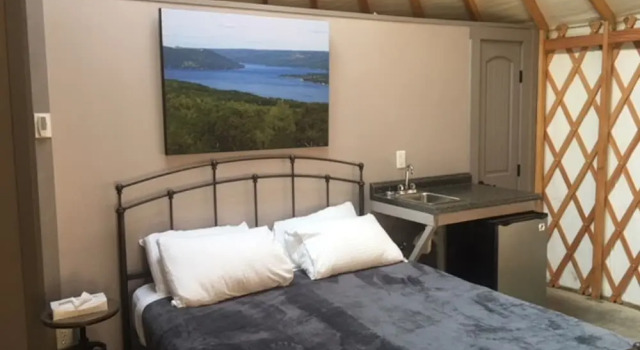 Тент Plum Point Lodge