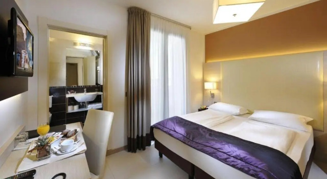 Hotel Lido Bibione Beach, Забронировать Отель Отели Бибионе-Пинеда с бассейном, рядом с Долина Вальгранде, Бассейн