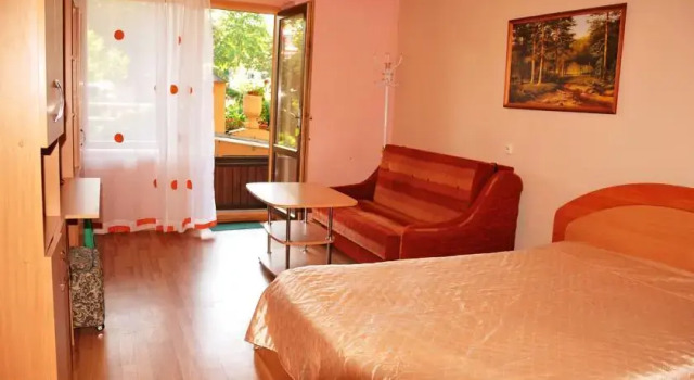 Kristinos Apartamentai - Birutės al., Varaa Huoneisto Hotellit Klaipeda pysäköinnillä, Pysäköinti