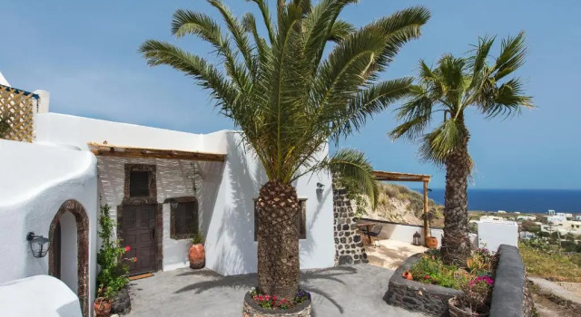 Коттедж с 2 комнатами Old Vourvoulos Houses