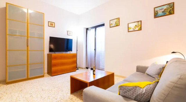 Sorrentos House, Забронировать Отель Отели Сант-Аньелло 5 звезд, рядом с Железнодорожный вокзал Сант-Аньелло линии Circumvesuviana, 5*