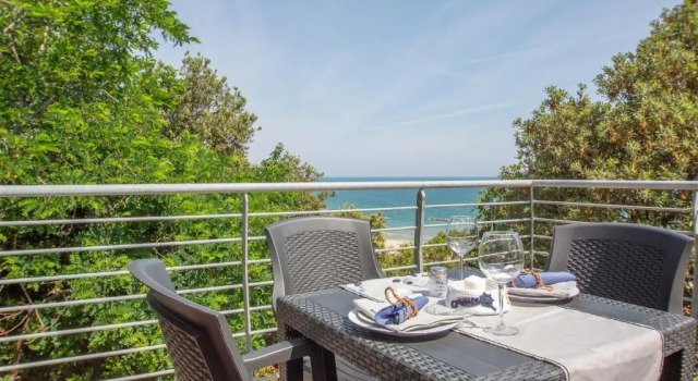 Апартаменты Amazing Apartment with romantic sea view