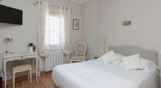 Konfor oda Hotel Du Palais
