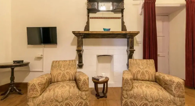 Glen View Heritage Homestay, Забронировать Отель Отели Шимлы с парковкой, рядом с Площадь Ридж в Шимле, Парковка
