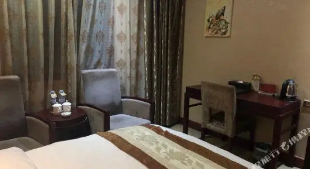 Люкс Yuanhe Holiday Hotel