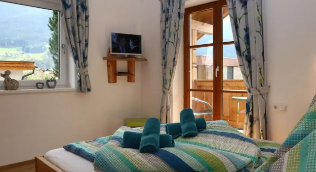 Апартаменты Classic Apartment in Bramberg am Wildkogel With Parking Space