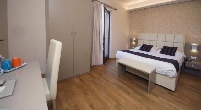 Двухместный номер Standard с балконом Hotel Dori