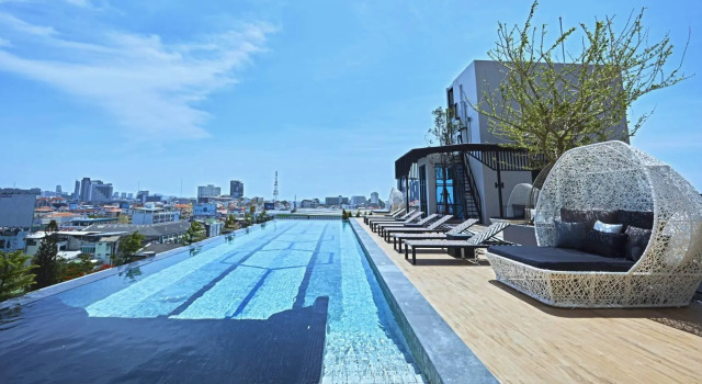 Семейный номер Deluxe Chezzotel Pattaya