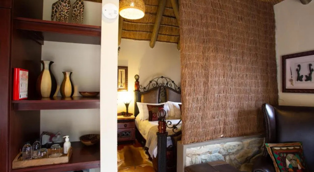 Шале с красивым видом из окна Indalu Game Reserve