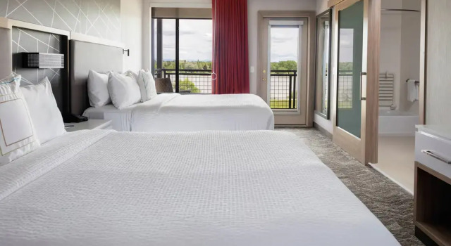 Четырёхместный люкс с видом на реку SpringHill Suites by Marriott Great Falls