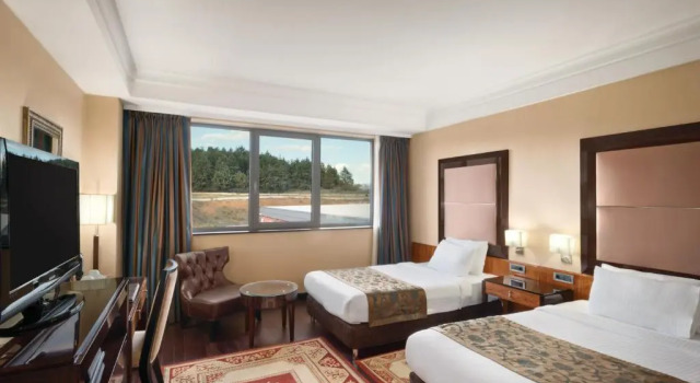 Camera tripla Deluxe Ramada Plaza by Wyndham Gevgelija