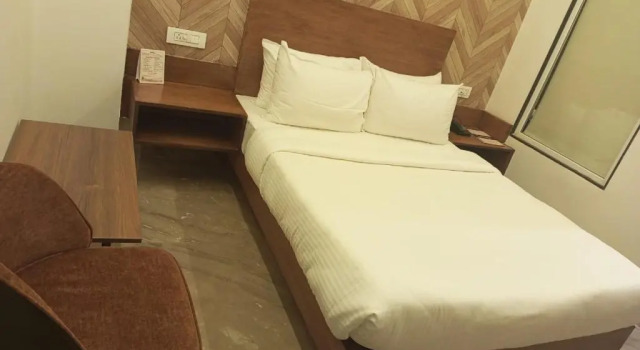 hotel kadamb tree