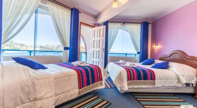 Семейный номер Standard с видом на озеро Hotel Lago Azul