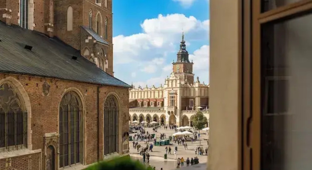Люкс Superior Main Square Prestige Suites -Staymoovers