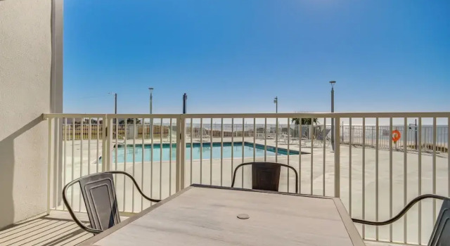 Апартаменты Beachfront Condo w/ Pool Access in Biloxi!