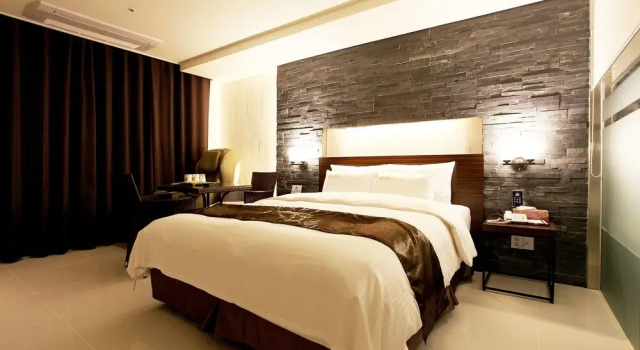 Pocheon Hotel Commune Motel(포천 호텔 꼬뮨 광릉수목원점(드라이브인 무인텔)), 예약 모텔 Deokhyeon 경기도