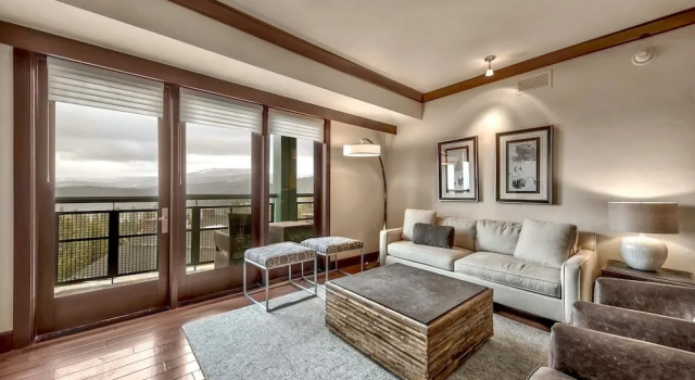 Summer Sale: Constellation S | 3 Bedroom Penthouse Condo by RedAwning, Забронировать Отель Траки Скво-Вэлли, рядом с Tahoe Zephyr Express