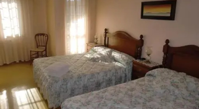 PR La Fe, Book Hotel  