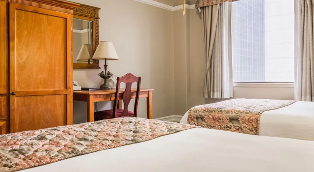 Четырёхместный номер Standard с видом на город Hotel San Carlos