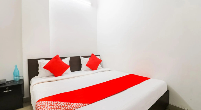 OYO 37833 Hotel Safe Stay, Забронировать Отель Гургаон 