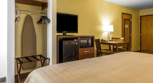 Люкс Quality Inn La Crosse North