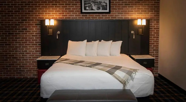 Люкс с видом на город Water Street Inn