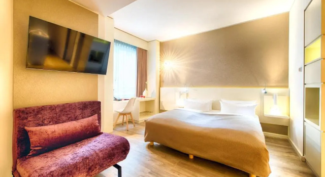 Yönetici çift kişilik oda Leonardo Hotel Berlin Mitte