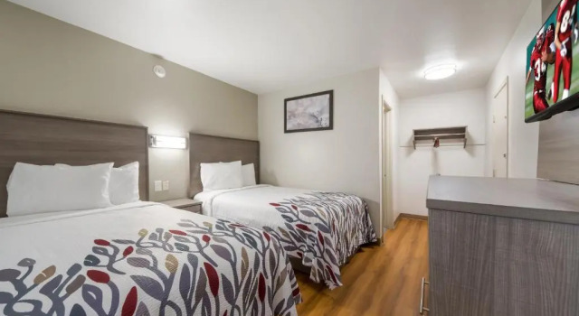 Четырёхместный номер Deluxe Red Roof Inn San Antonio E - Frost Bank Center