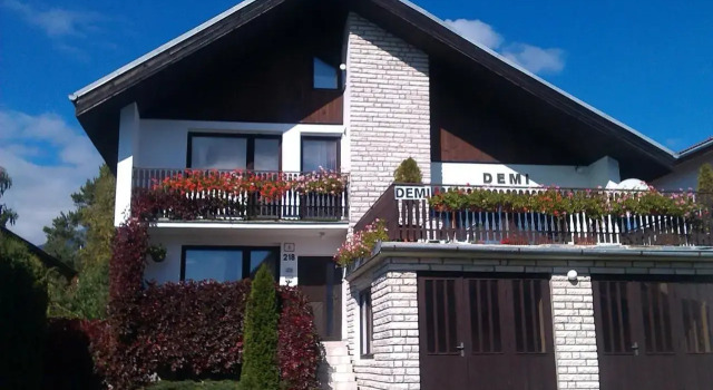 Penzion Demi, Rezervovat Hotel Hotely v Prešovský kraj s parkováním, Parkování