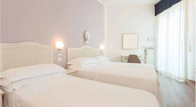 Номер Standard Hotel Roxy & Beach