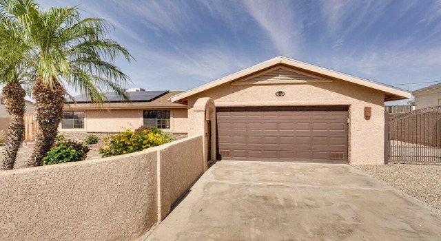 Pet-friendly Lake Havasu City Home: Walk to Beach!, Забронировать Дом для отпуска Лейк-Хавасу-Сити штат Аризона