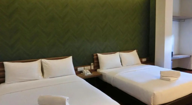 Люкс Deluxe D Elegance Hotel Nusajaya