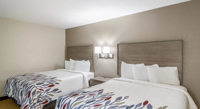 Четырёхместный номер Deluxe Red Roof Inn I-95 North Brunswick Darien