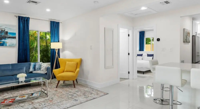 Uhost AI Stylish 1BR Bright Space w Patio