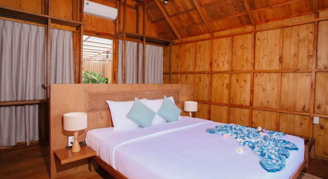 Hola Beach-Beach Club & Eco Glamping Resort