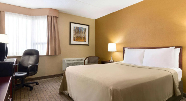Двухместный номер для гостей с ограниченными возможностями Travelodge by Wyndham Toronto East