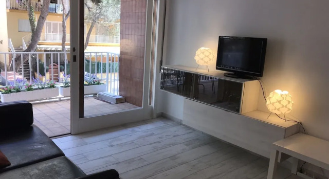 Apartamento Tamabe 1, Rezerwuj Apartament Hotele w Gironès z parkingiem, Parking
