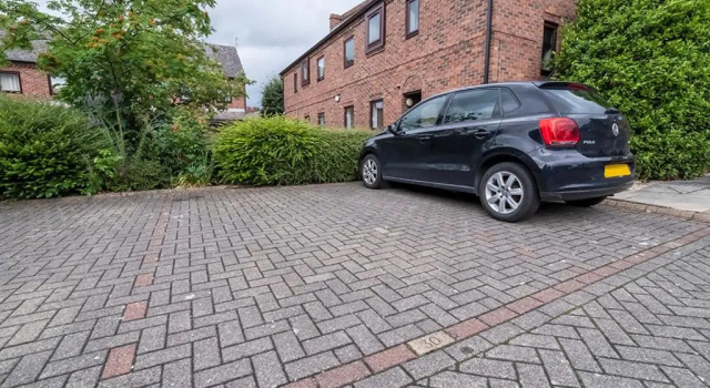 30 Fewster Way York