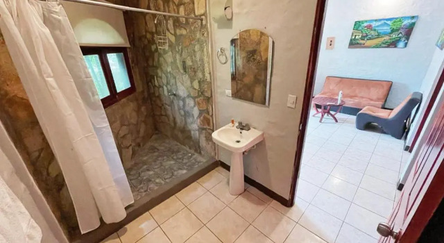 Бунгало с балконом и с красивым видом из окна Surf Ranch Hotel & Resort