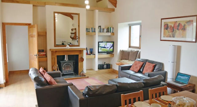 A spacious barn conversion with charming features near Looe, Забронировать Отель Лу Корнуолл