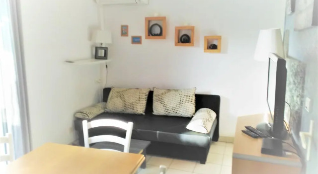 House With 2 Bedrooms in Le Barcarès, With Pool Access and Furnished G, Book Hotel Hoteller i Corbières med parkering, Parkering