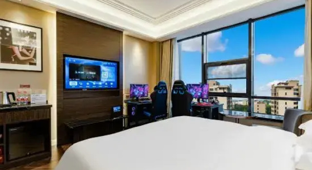 Jingyue E-sports Homestay (Xinyang Railway Station New Central Hospital), Book Hotel Xinyang Henan