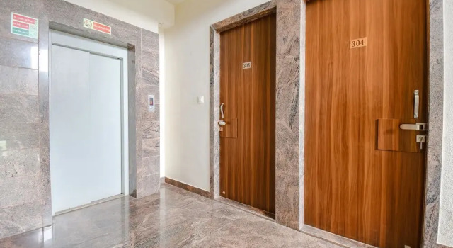 Meera Mansion by OYO Rooms, Забронировать Отель Отели штата Махараштры 3 звезды, 3*