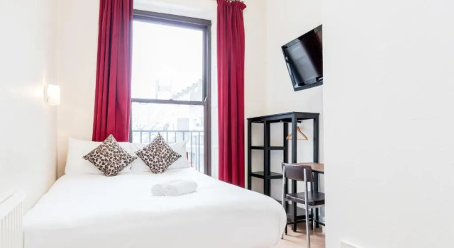 Двухместный номер Standard Russell Square Hotel