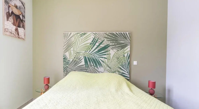 Cosy holiday home with pool, Book Vacation Home Hotels in Saint-Andre-de-Roquepertuis with a Pool, Swimming Pool