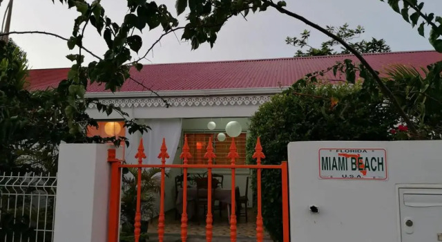 Maison de vacances créole à Rivière Salée, Забронировать Отель Ривьер-Сале Фор-де-Франс