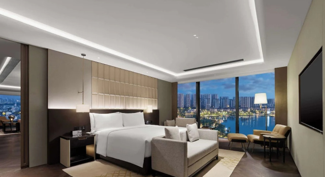 Двухместный номер с видом на озеро Hilton Changshu