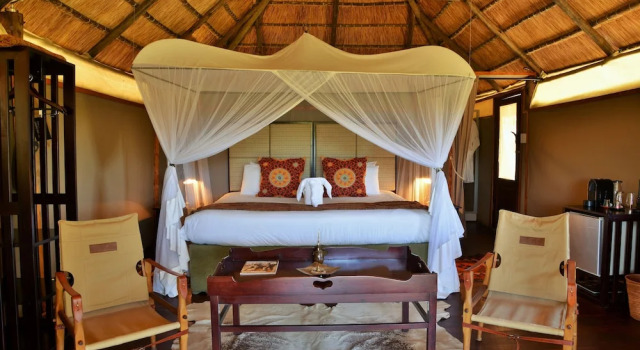Khulu Lodge, Book Hotel Hoteller i Hwange Nat Park med morgenmad, Morgenmad