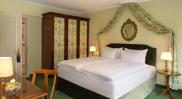 Двухместный номер Deluxe с видом на окрестности Victor's Residenz-Hotel Saarbrücken